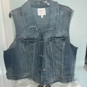 Torrid plus size 4X denim jean vest